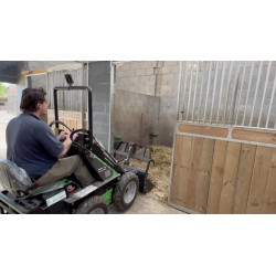 Valet de ferme PIXIE 14 V2 – Compact et multifonction, idéal centres équestres