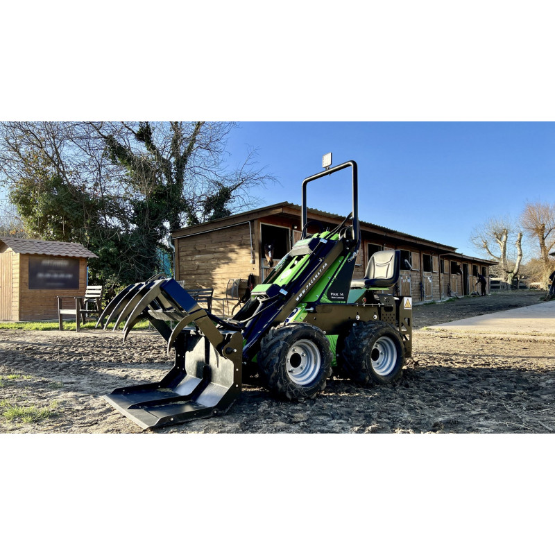 Valet de ferme PIXIE 14 V2 – Compact et multifonction, idéal centres équestres